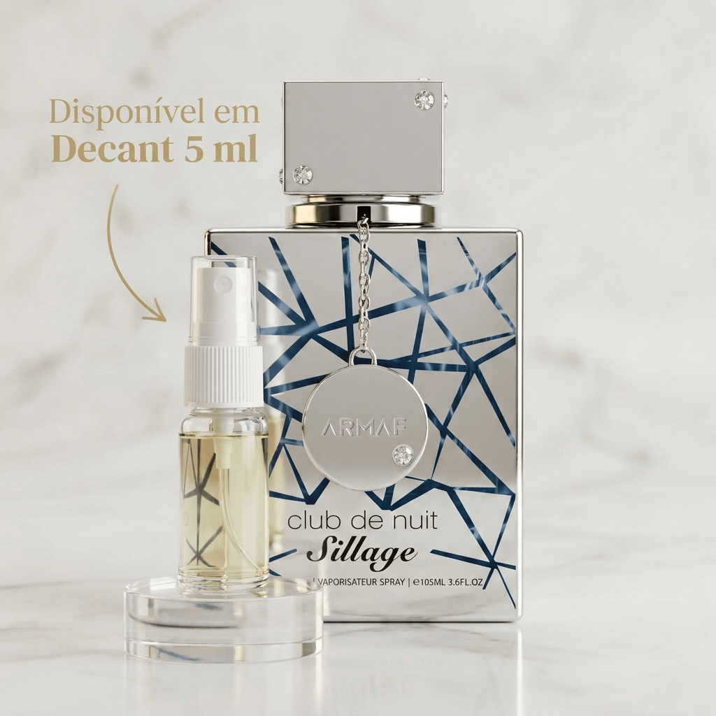 Decante de 5ml do perfume Armaf Club de Nuit Sillage ao lado do frasco original prateado com pingente.