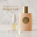 Decant de 5 ml do perfume Cream Velvet, frasco de amostra ao lado do frasco rosa canelado com tampa dourada.
