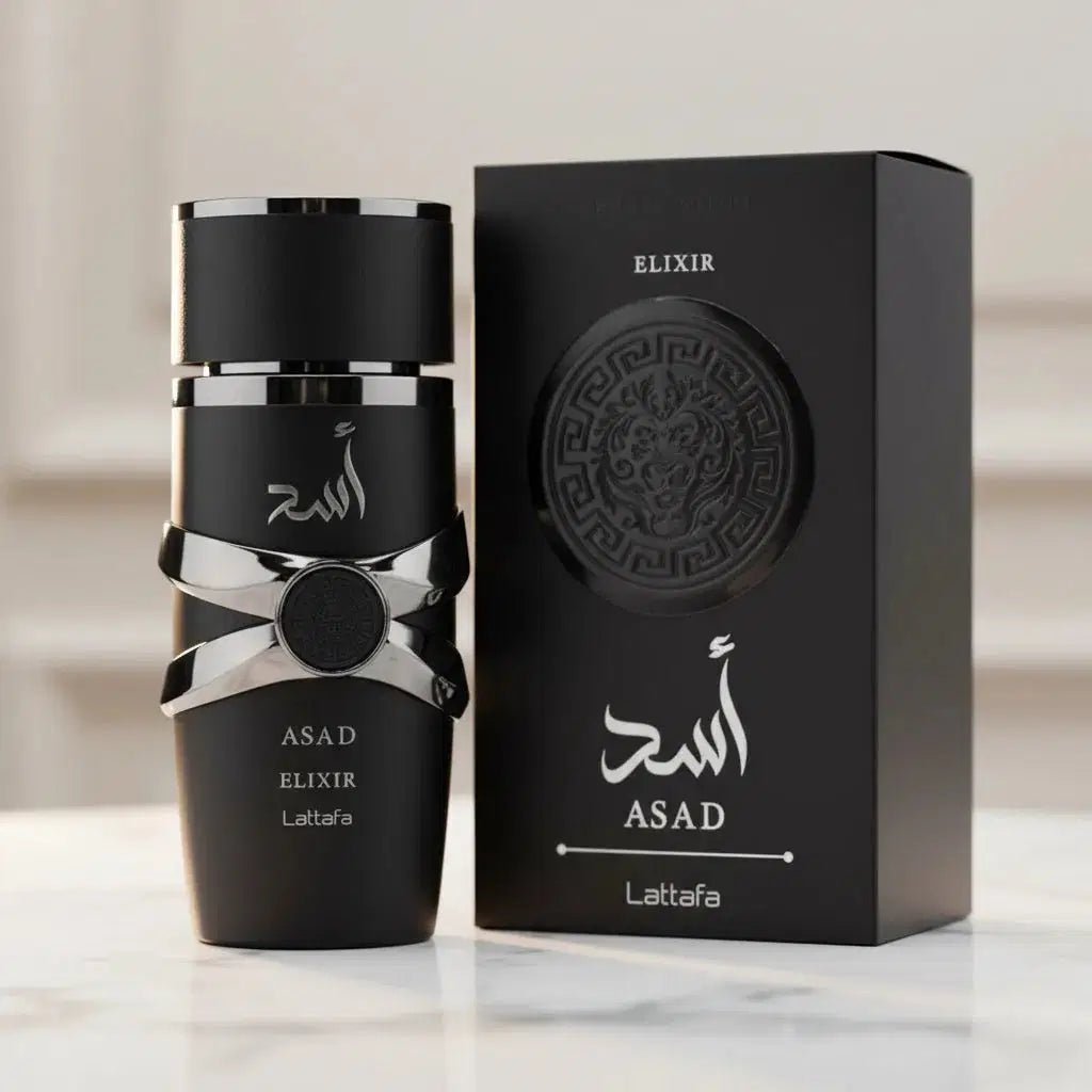 Perfume Asad Elixir da Lattafa com frasco preto e faixas metálicas ao lado da embalagem preta original