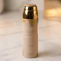 Body Spray Eclaire da Lattafa 200ml, frasco bege com tampa dourada.