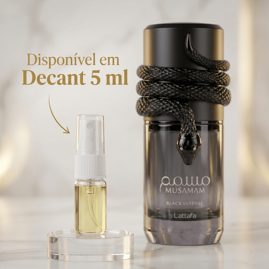 Decant de 5 ml do perfume Musamam Black Intense da Lattafa ao lado do frasco original com escultura de serpente.