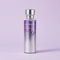 Essência NAD+ Bio Lifting-sil Essence da Numbuzin, frasco prateado isolado sobre fundo lilás liso.