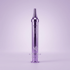 Creme para olhos NAD+ Retinol Volumetox Eye Cream da Numbuzin, em aplicador roxo formato seringa, isolado sobre fundo lilás.