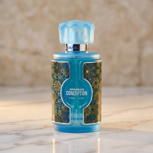 Frasco do perfume Al Haramain Conception 100 ml sozinho, sem a caixa, sobre superfície de mármore.