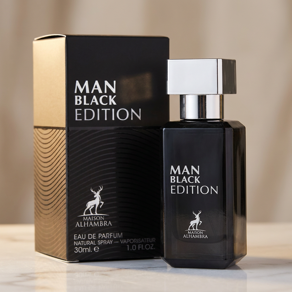 Frasco de perfume Man Black Edition da Maison Alhambra, preto com tampa prateada, ao lado da caixa preta e dourada.