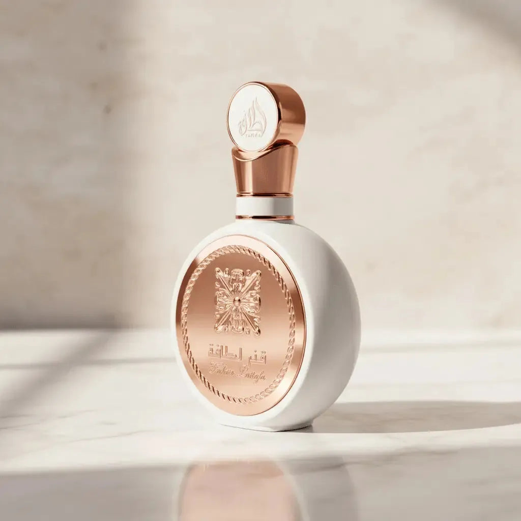 Perfume Fakhar Rose Feminino EDP 100ml visto de lado